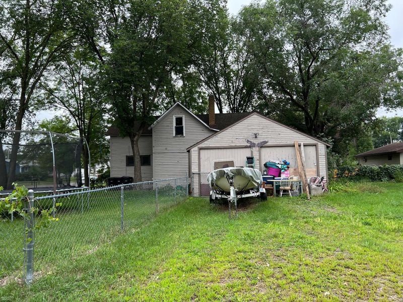 613 3rd St NE, Little Falls, MN 56345