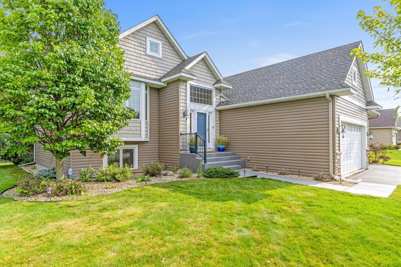 1790 Partridge Pl, Hugo, MN 55038