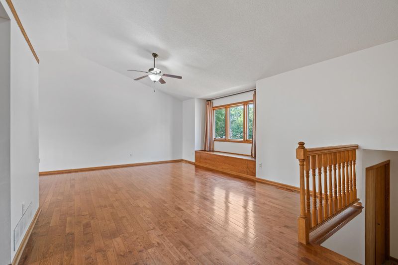 9125 92nd St S, Cottage Grove, MN 55016