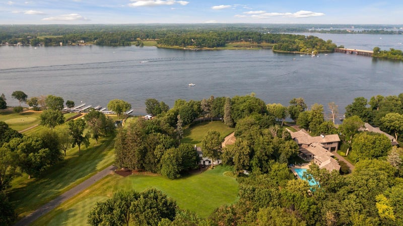 2669 Woodbridge Rd, Minnetonka Beach, MN 55391