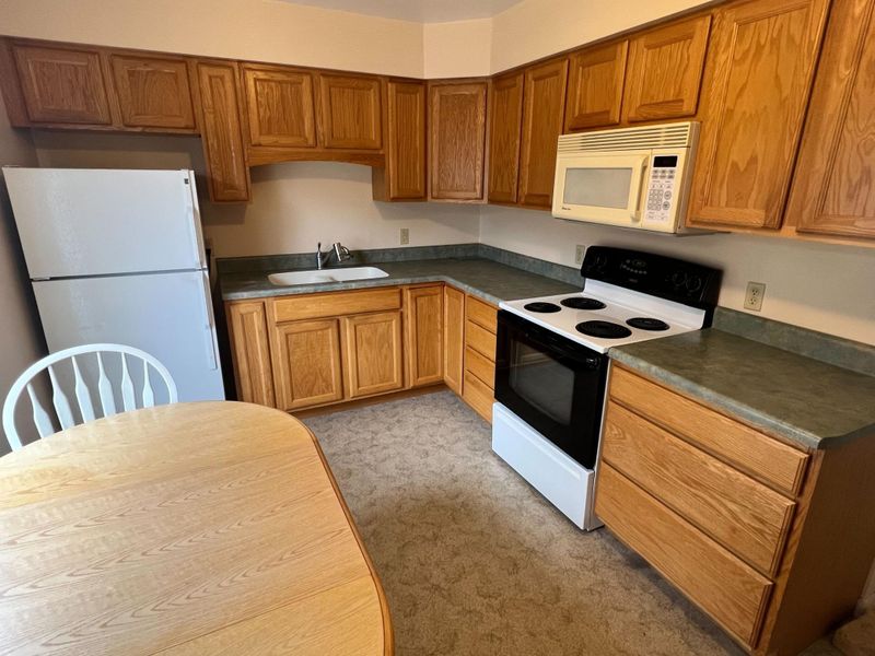212 Arlington Rd, Hoyt Lakes, MN 55750