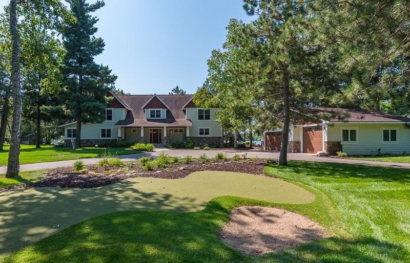 1295 Sun Valley Dr, East Gull Lake, MN 56401