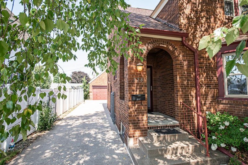 528 W Broadway St, Winona, MN 55987