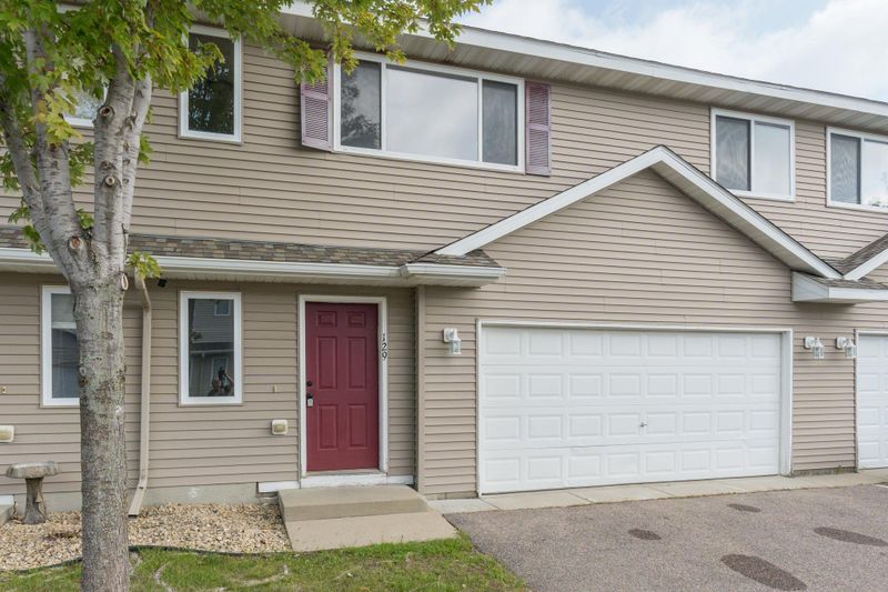 129 Tanager Pa, Mankato, MN 56001