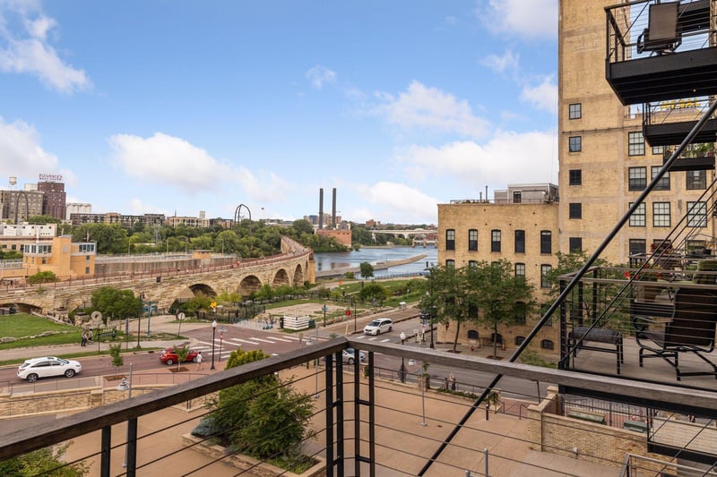 150 Portland Ave #502, Minneapolis, MN 55401