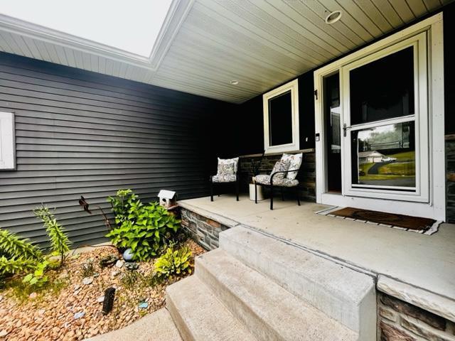 901 Brook St, Brownsville, MN 55919