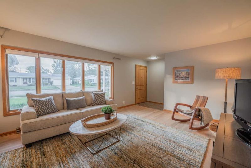 407 E Tyler Ave, Eau Claire, WI 54701