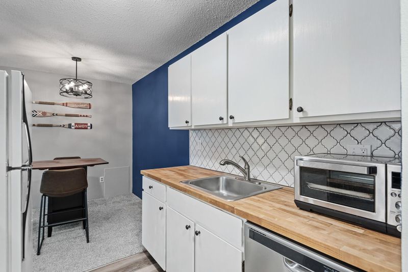 3461 Kent St #1013, Shoreview, MN 55126