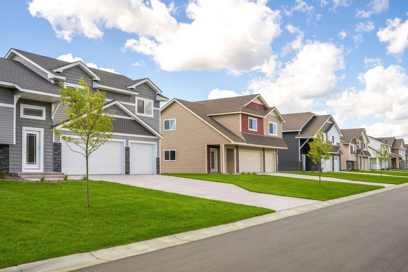 39618 Fallbrook Ave, North Branch, MN 55056