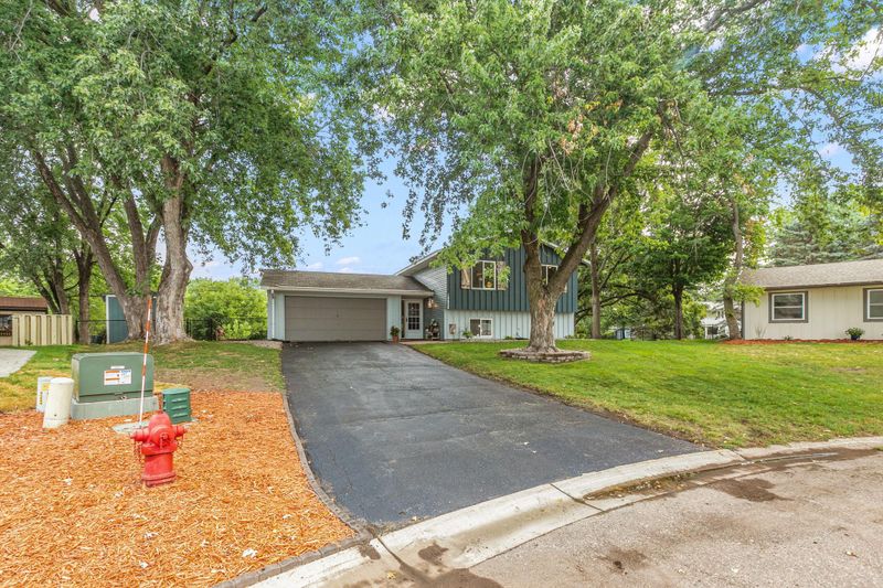 15624 Harmony Ct, Apple Valley, MN 55124