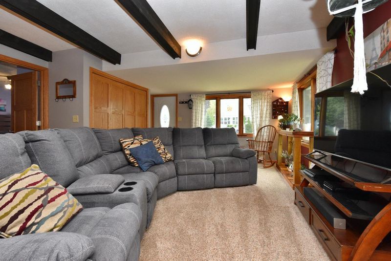 617 W King St, Winona, MN 55987