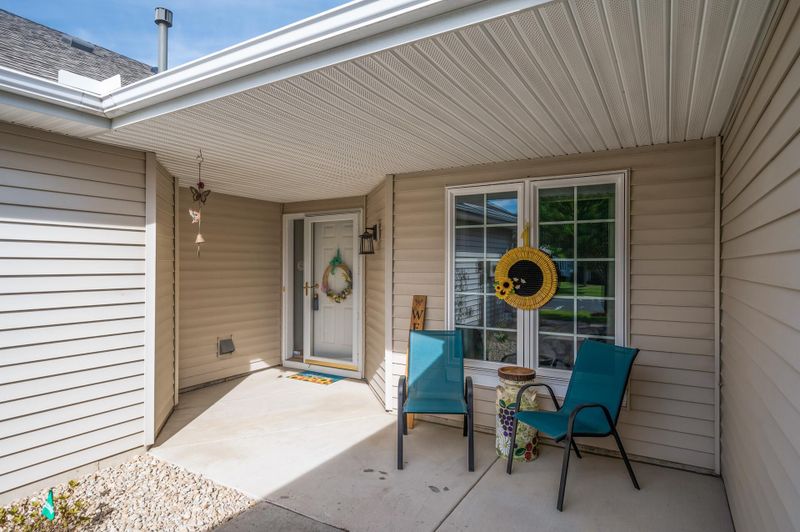 17265 Deerfield Dr SE, Prior Lake, MN 55372