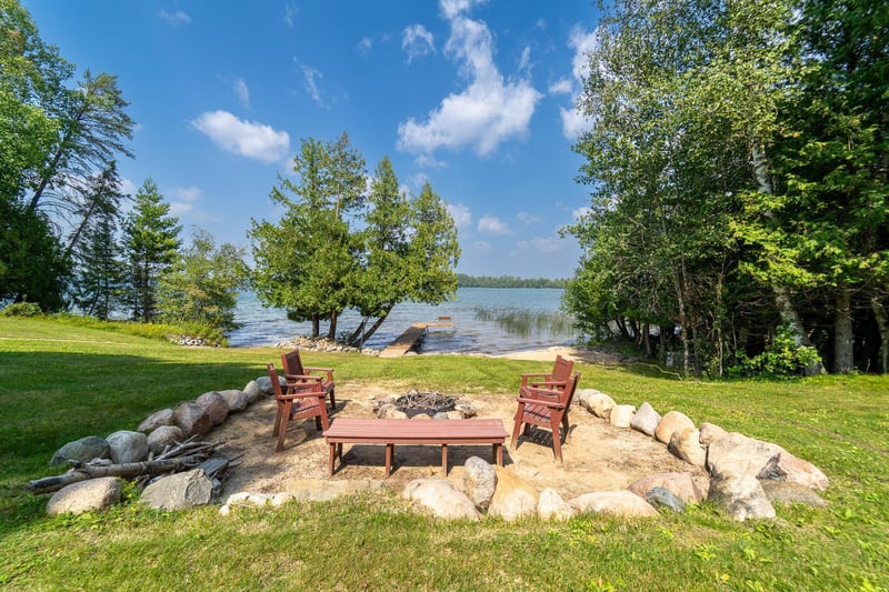 615 Lazy Ike Ln SE, Bemidji, MN 56601
