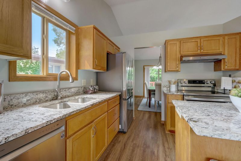 4707 Perry Ave N, Crystal, MN 55429