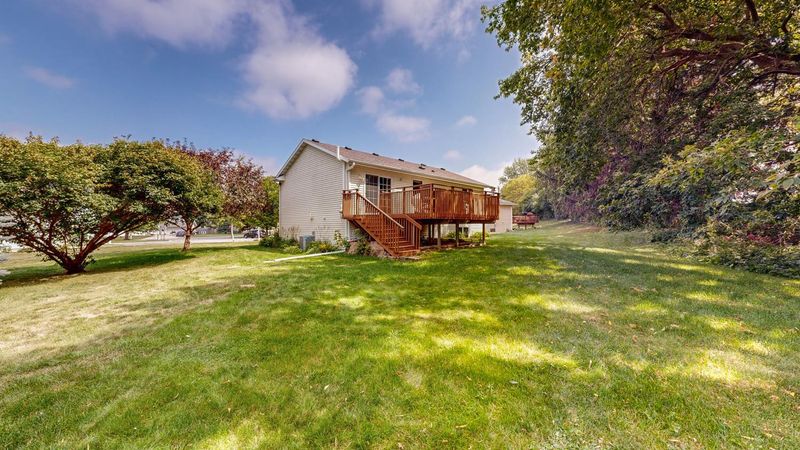 725 7th St NW, Plainview, MN 55964