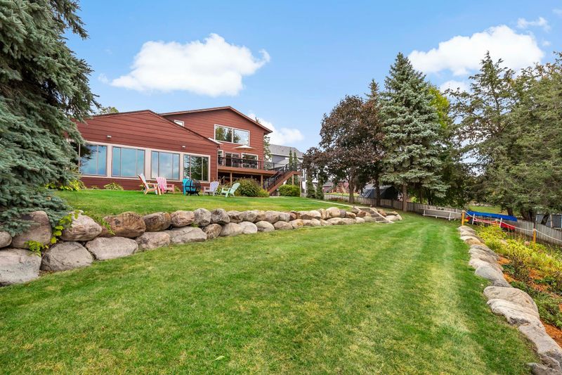 24332 E Cedar Lake Dr, New Prague, MN 56071