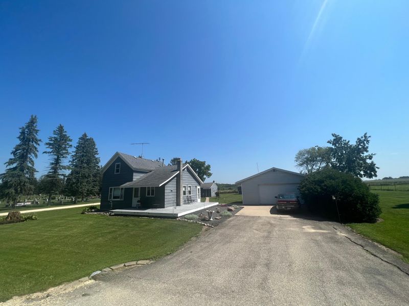55326 202nd Ave, West Concord, MN 55985