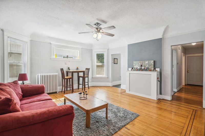 1819 Bryant Ave N, Minneapolis, MN 55411