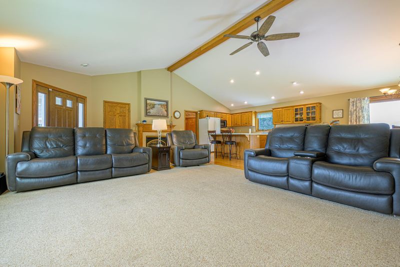 20474 196th Rd, Hutchinson, MN 55350