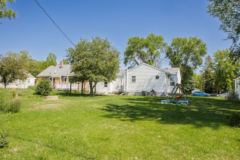 122 S Oregon Ave, Morris, MN 56267