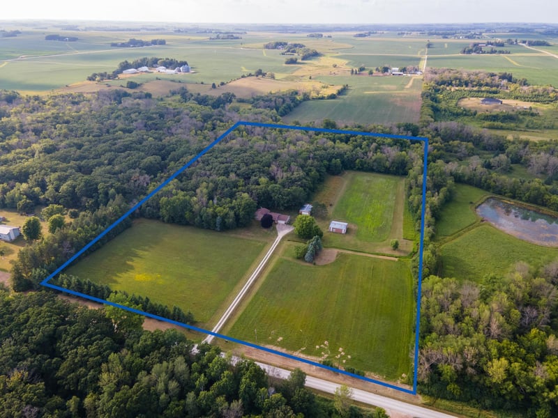 25714 720th St, Hayfield, MN 55940