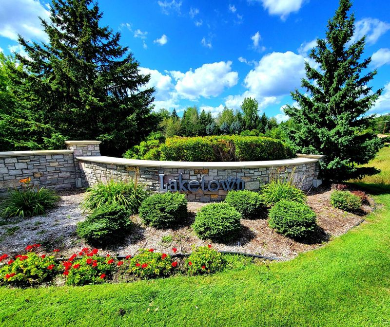 9472 Bridle Way, Victoria, MN 55386