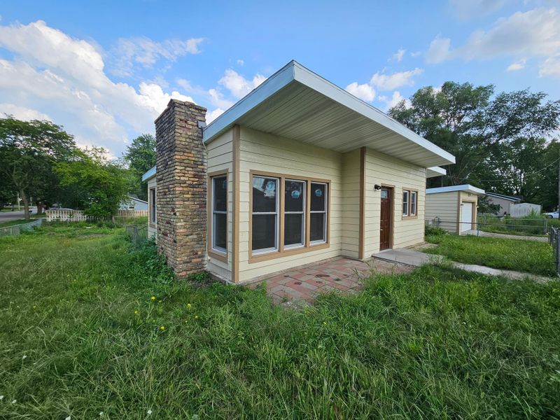 1284 9th Ave, Newport, MN 55055