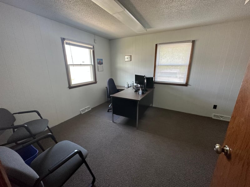 671 W 1st St, Zumbrota, MN 55992