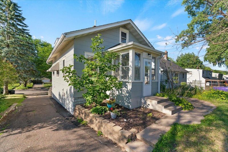 1604 Margaret St, Saint Paul, MN 55106