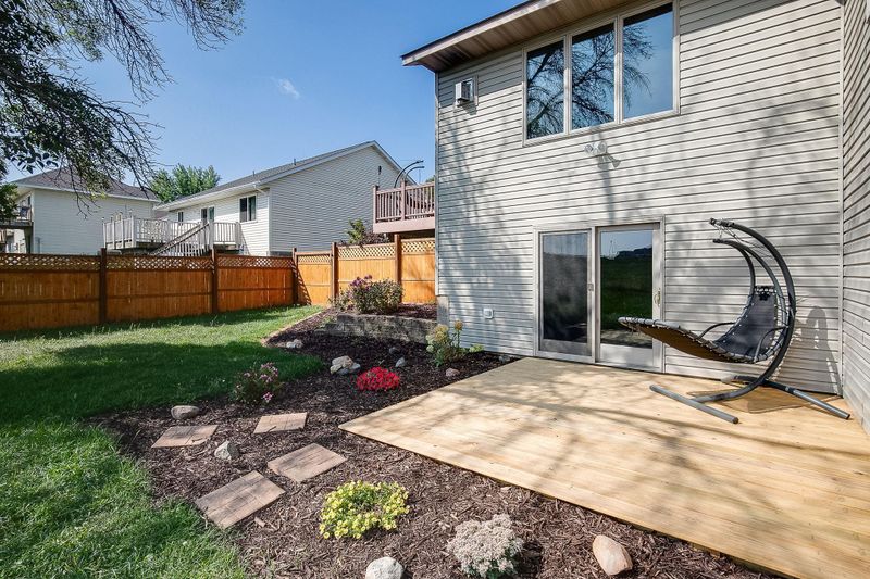 60 6th St SE, Medford, MN 55049