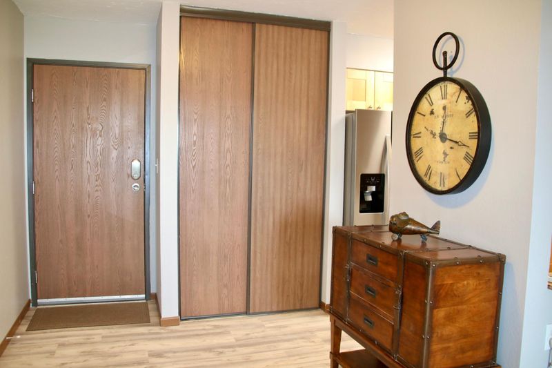 221 Grand Ave W #202, South Saint Paul, MN 55075