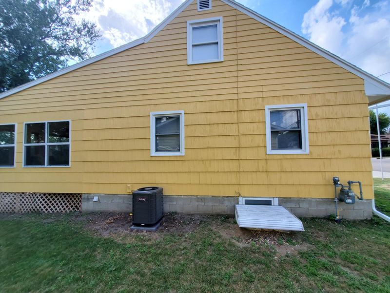 12 2nd St NW, Byron, MN 55920
