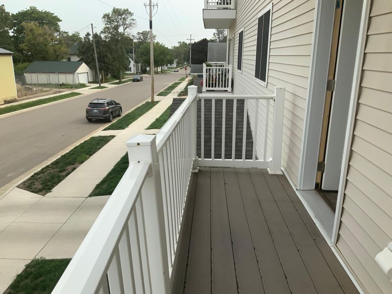 201 S Lincoln St #105, Lake Crystal, MN 56055