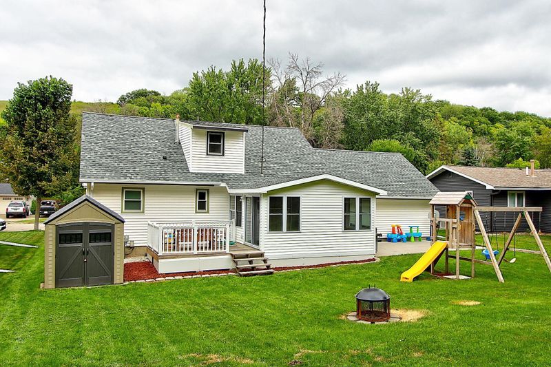 2240 Langsdorf Ave, Red Wing, MN 55066