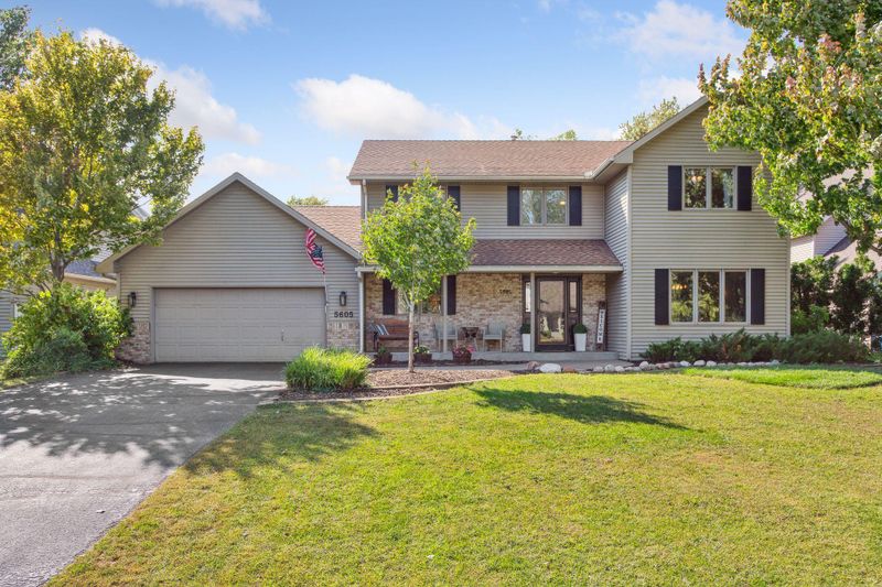 5605 Alameda St, Shoreview, MN 55126