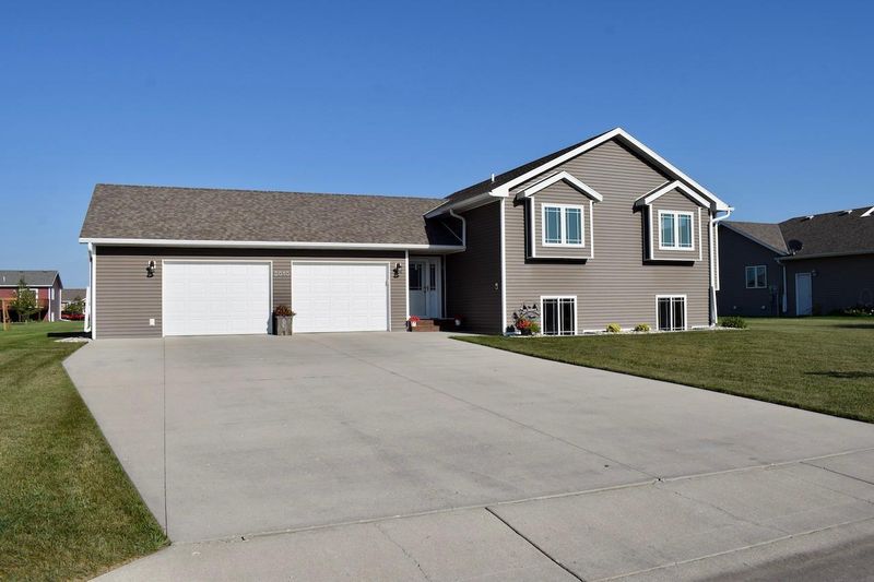2010 Washington Ave, Thief River Falls, MN 56701