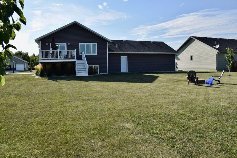 2010 Washington Ave, Thief River Falls, MN 56701