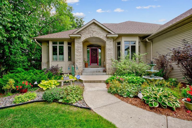 5033 200th St N, Forest Lake, MN 55025
