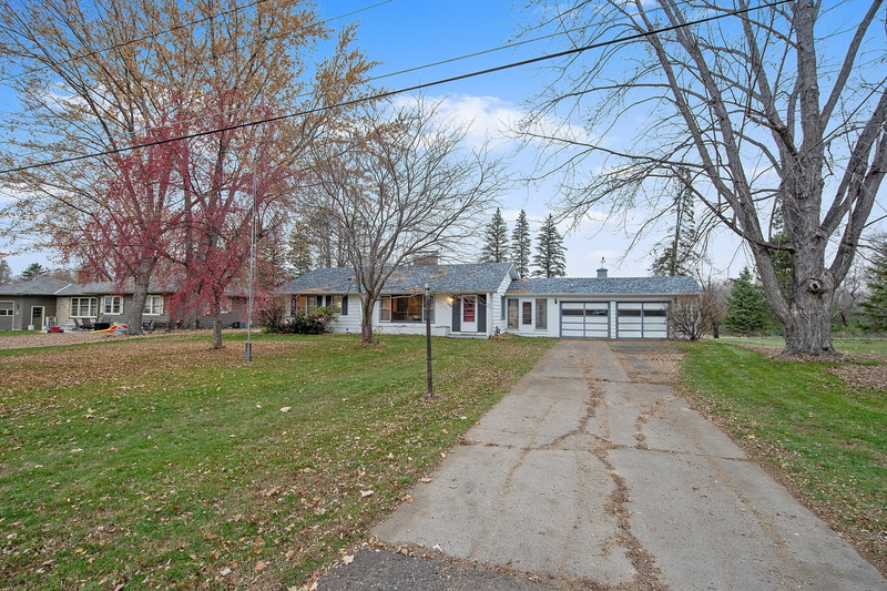 320 2nd St SE, Braham, MN 55006