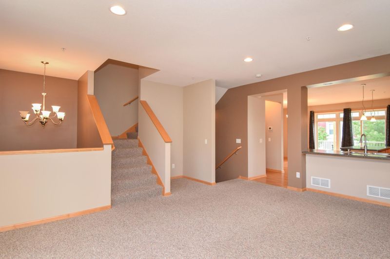 11807 Emery Village Dr N #2604, Champlin, MN 55316