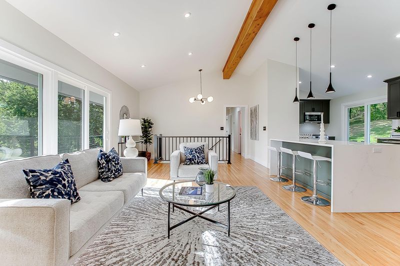 6221 Hillside Rd, Edina, MN 55436