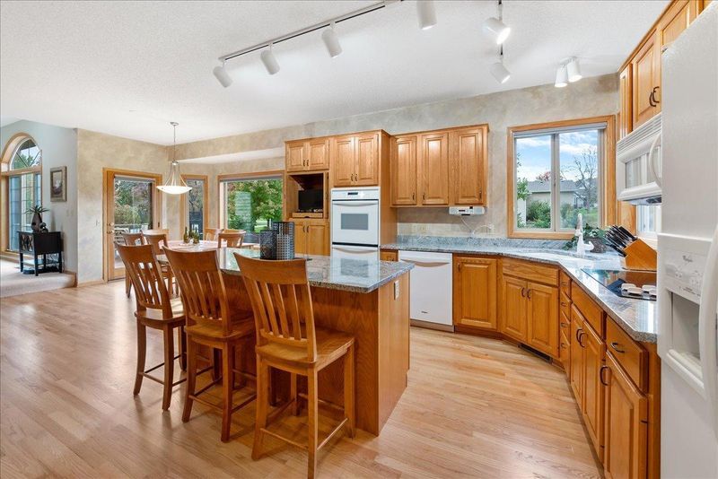 13750 Fleetwood Ave, Apple Valley, MN 55124