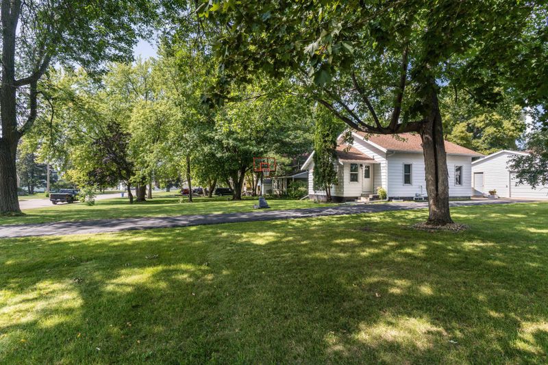 310 Carolina Ave, Hoffman, MN 56339