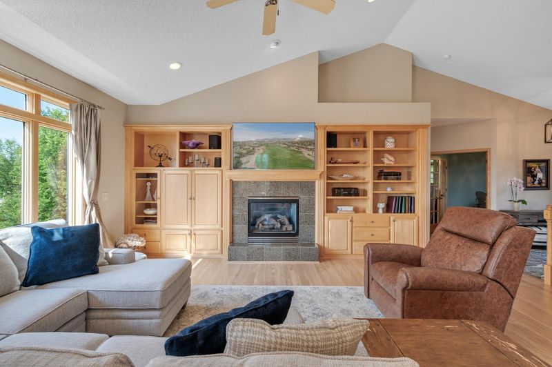3051 Bobcat Trl NW, Prior Lake, MN 55372