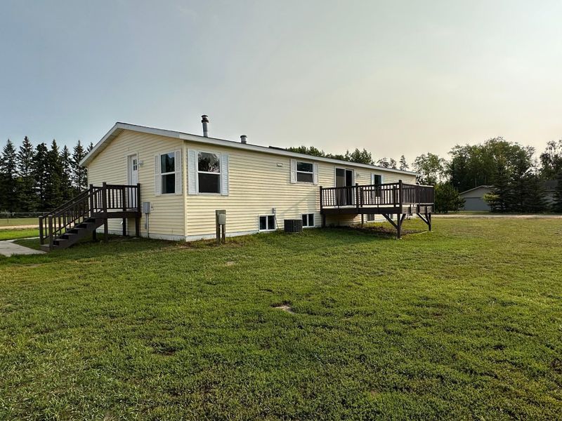 220 6th St SE, Menahga, MN 56464