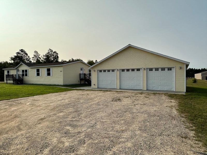 220 6th St SE, Menahga, MN 56464