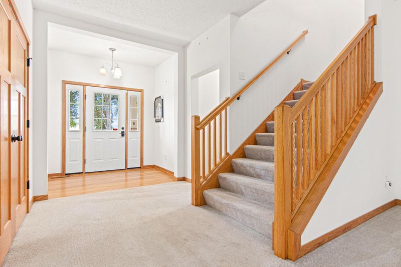 4150 Lake Rd, Robbinsdale, MN 55422