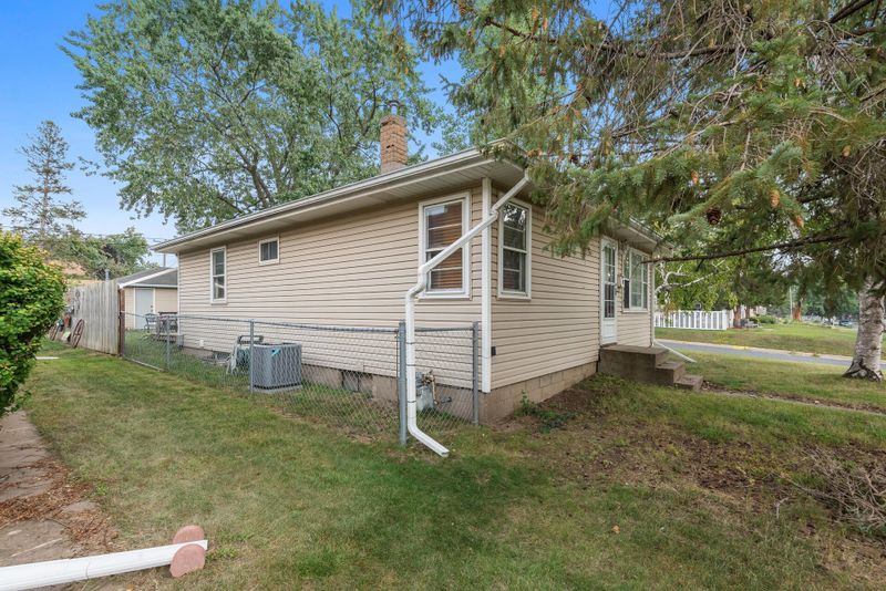 1059 6th Ave S, South Saint Paul, MN 55075