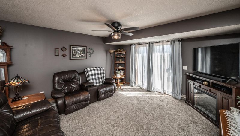 1579 Balinese St, Shakopee, MN 55379
