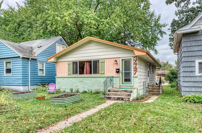 3447 Thomas Ave N, Minneapolis, MN 55412